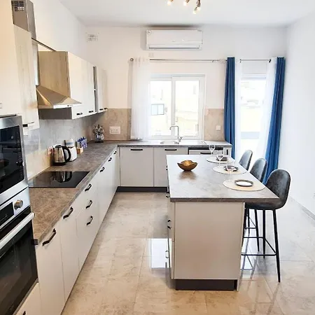 Seaside Serenity - Luxe Penthouse - Near The By Quicktrips