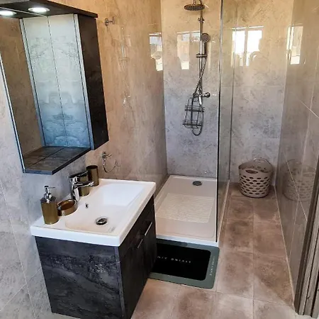 Seaside Serenity - Luxe Penthouse - Near The By Quicktrips Mellieħa