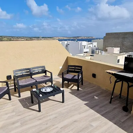 Seaside Serenity - Luxe Penthouse - Near The By Quicktrips Mellieħa
