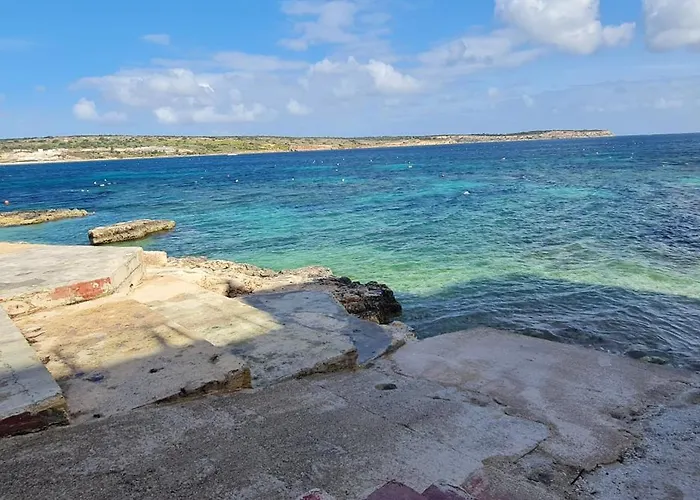 Seaside Serenity - Luxe Penthouse - Near The By Quicktrips Mellieħa