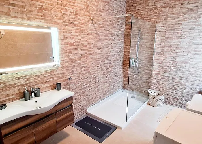 Apartmán Seaside Serenity - Luxe Penthouse - Near The By Quicktrips Mellieħa