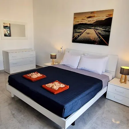 Seaside Serenity - Luxe Penthouse - Near The By Quicktrips Appartement