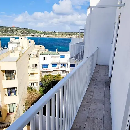 Appartement Seaside Serenity - Luxe Penthouse - Near The By Quicktrips Mellieħa