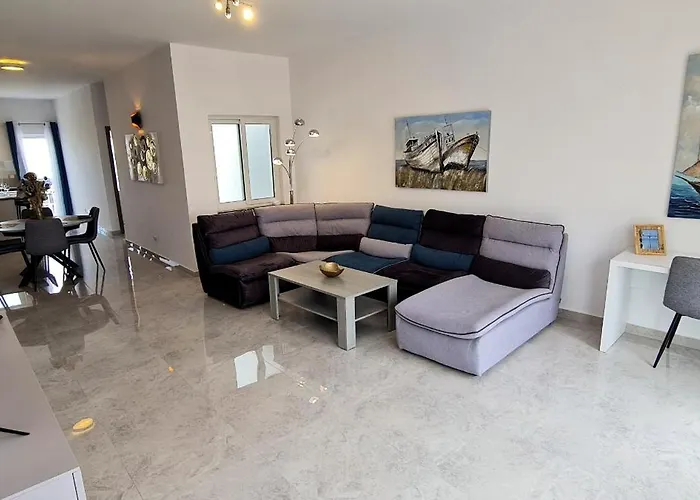 Seaside Serenity - Luxe Penthouse - Near The By Quicktrips Apartament *