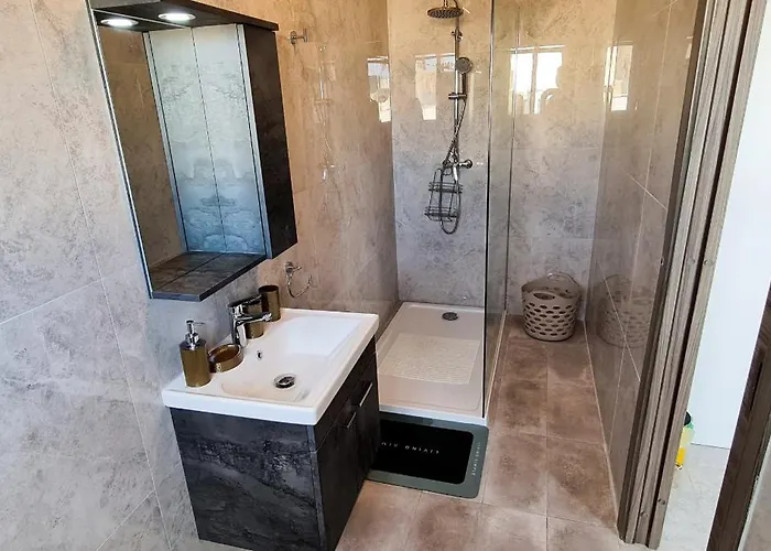 Seaside Serenity - Luxe Penthouse - Near The By Quicktrips Mellieħa