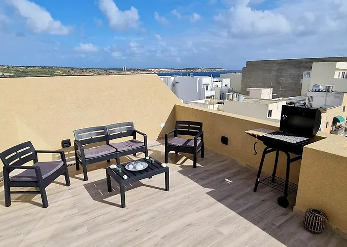 Seaside Serenity - Luxe Penthouse - Near The By Quicktrips Mellieħa