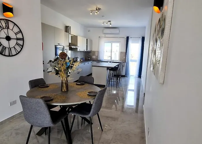 Seaside Serenity - Luxe Penthouse - Near The By Quicktrips Apartament